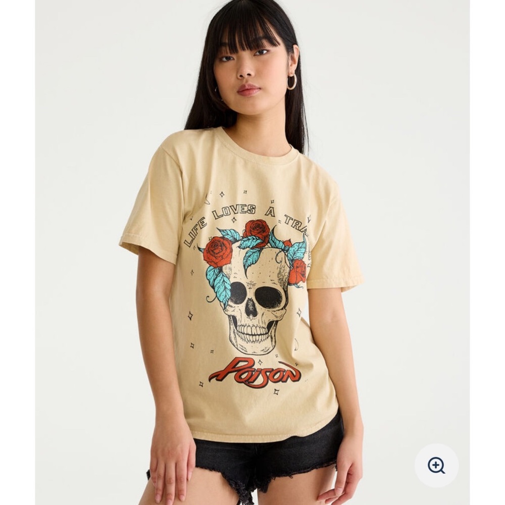 NWOT New Poison Life Loves A Tragedy Boyfriend Shirt Medium M